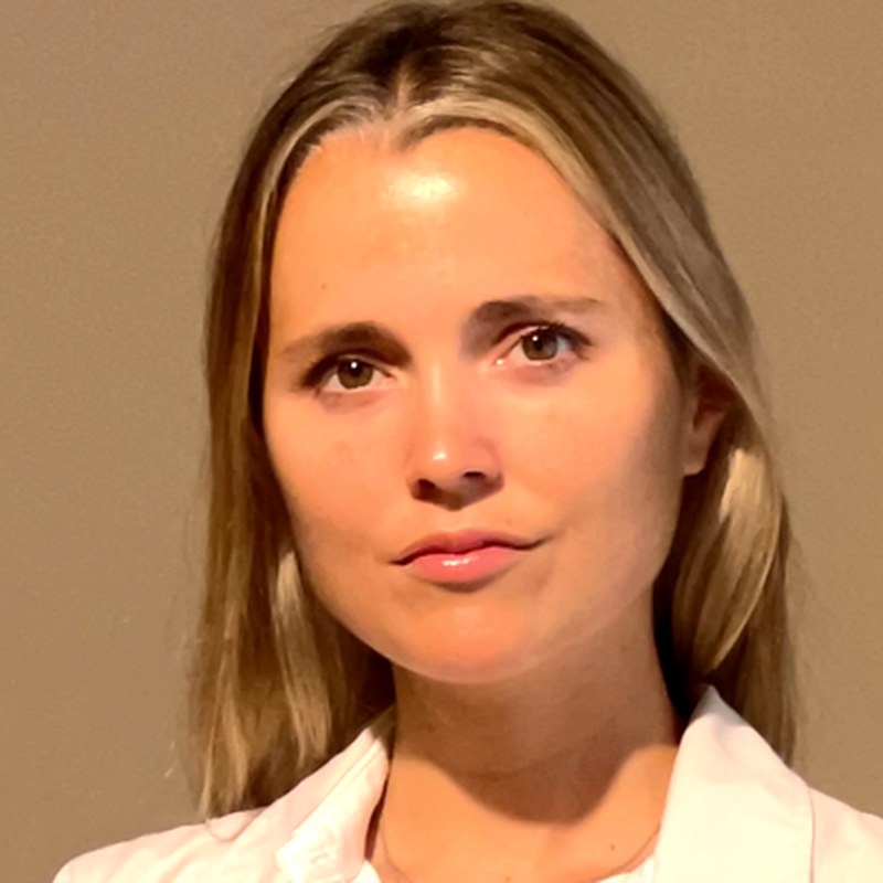 Dra. Stephanie Dos Santos, médica integrativa y cirujana de Biowellness